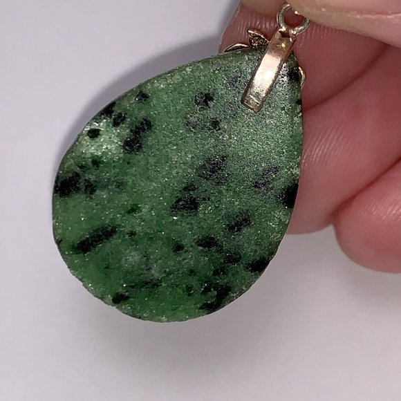 Ruby in Zoisite Pendant with Leaf Bail - Picture 5 of 15